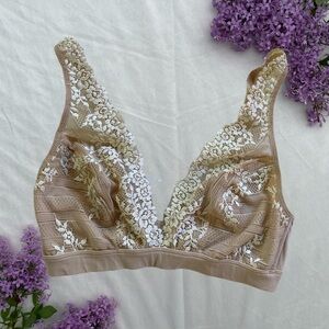 Wacoal tan and white bralette